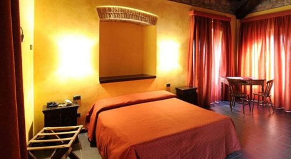Relais & Spa Castello Di Casiglio Erba Exteriör bild