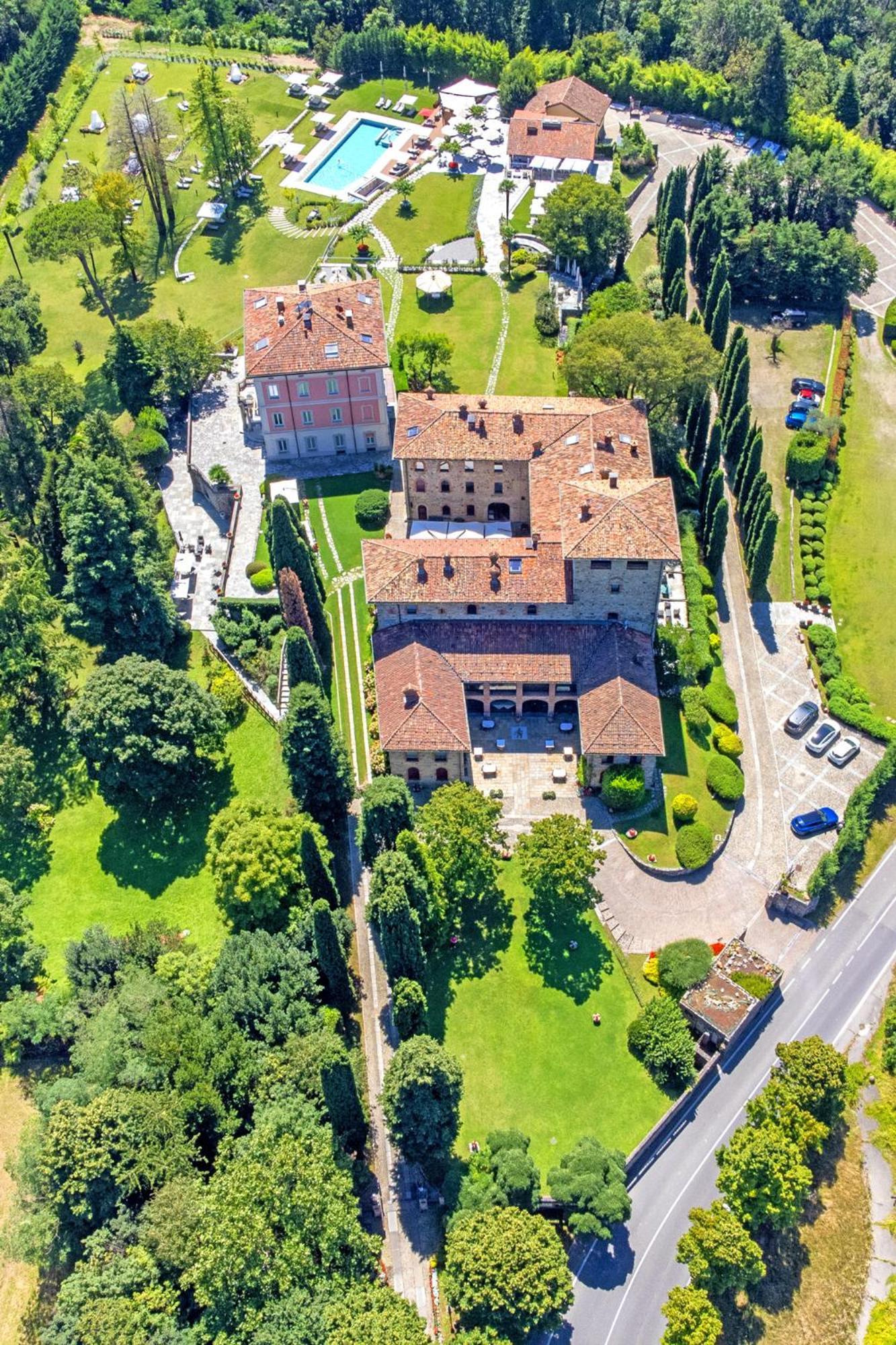 Relais & Spa Castello Di Casiglio Erba Exteriör bild