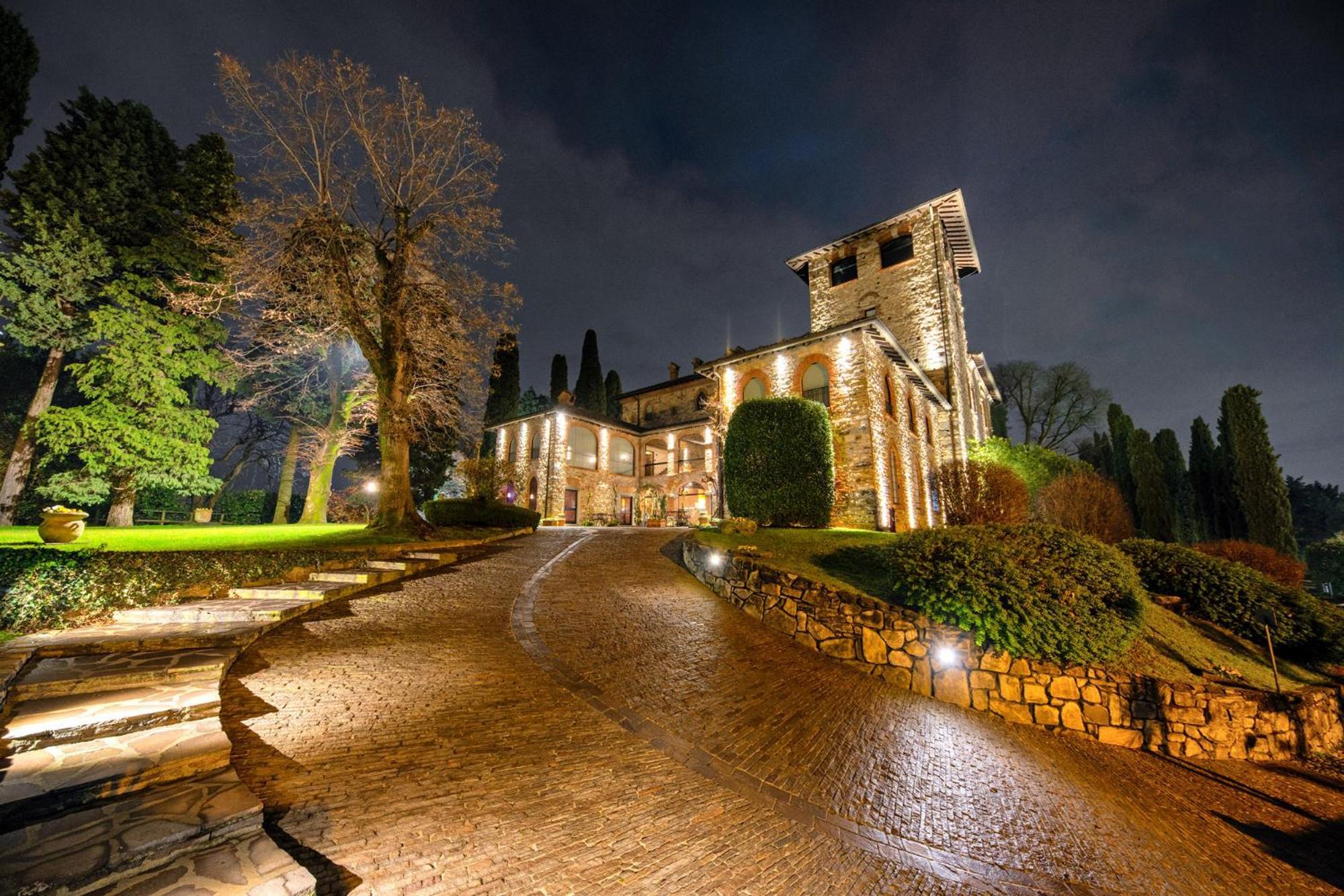 Relais & Spa Castello Di Casiglio Erba Exteriör bild
