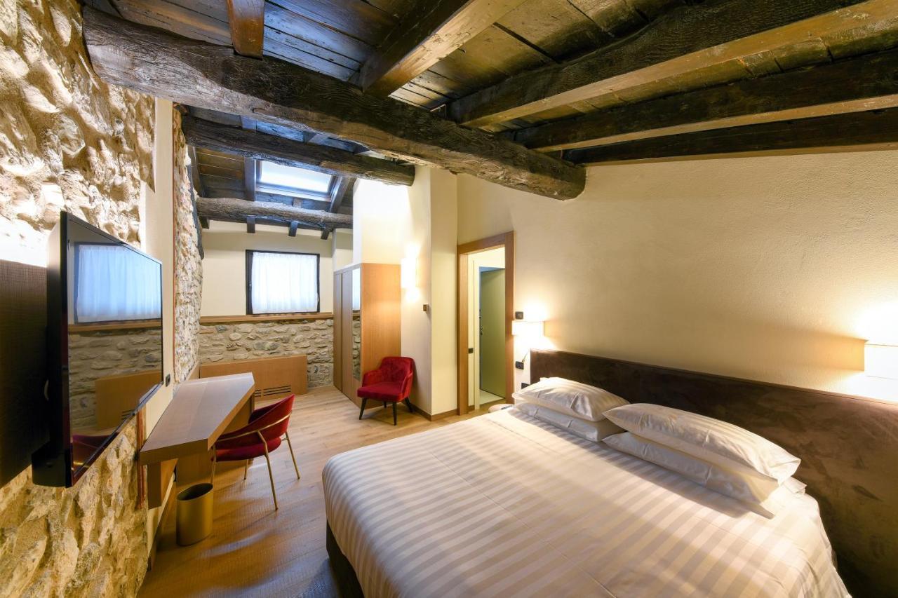 Relais & Spa Castello Di Casiglio Erba Exteriör bild